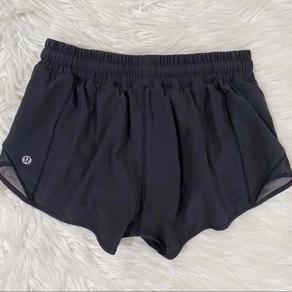 Lululemon Hotty Hot shorts- Black 2.5” - Picture 3 of 6